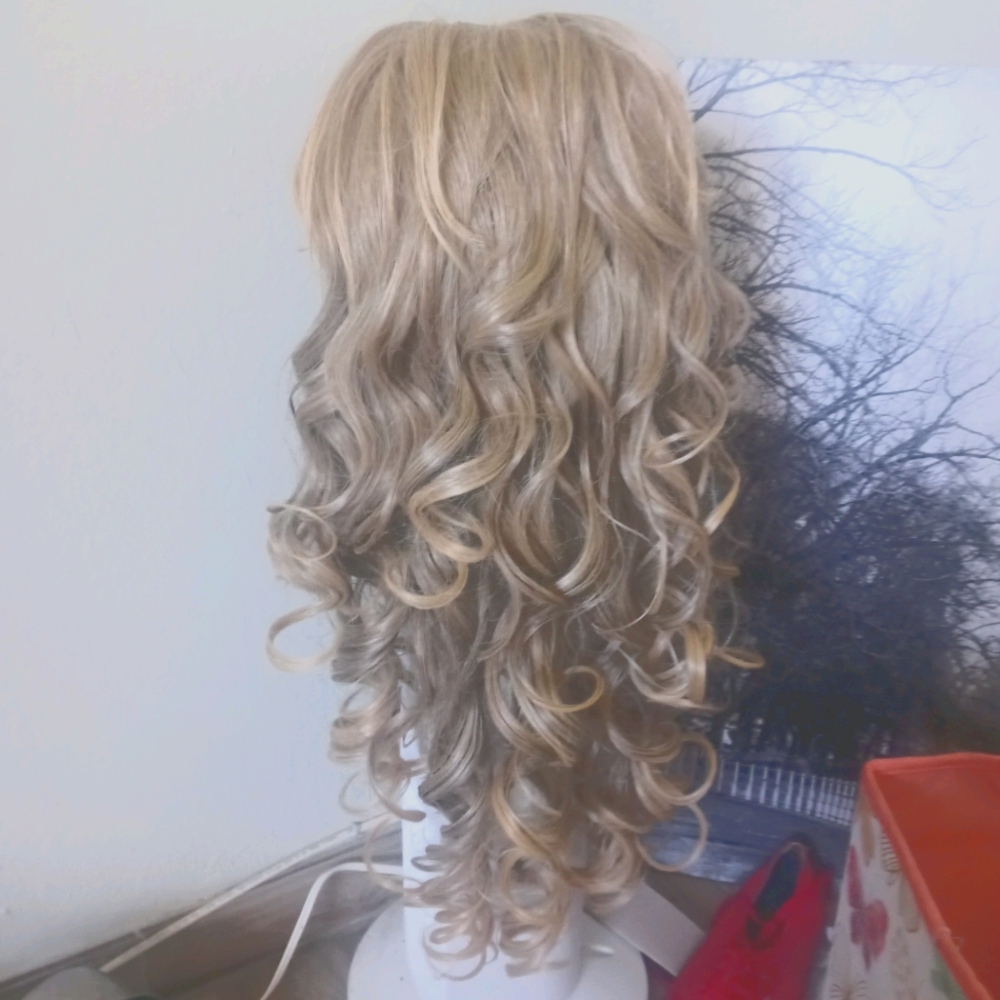 24" full wig